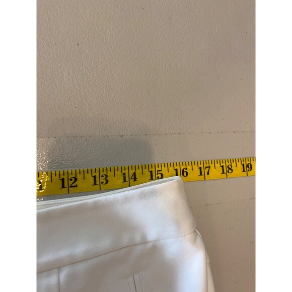 Chicos 0.5 So Slimming White Ankle Pants Size 6 - Picture 6 of 7
